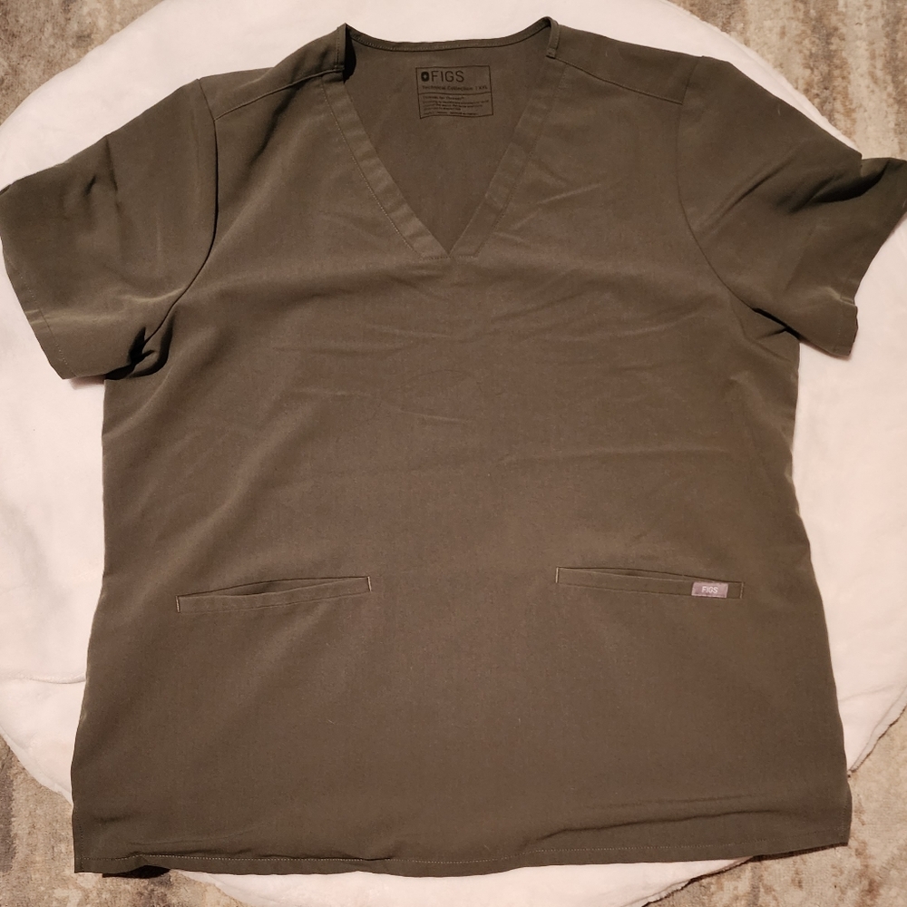 Scrub top